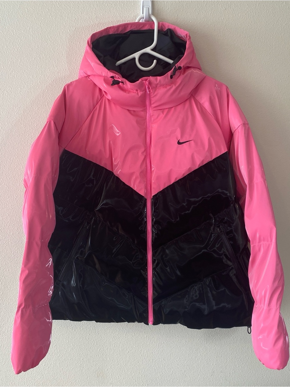 Nike Puffer Jacket Pink Black Hooded Full Zip HV5242-649 $230 - Large